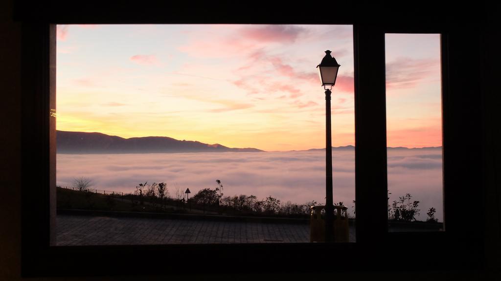 Hotel Albergue La Casa Del Peregrino El Acebo de San Miguel Zewnętrze zdjęcie